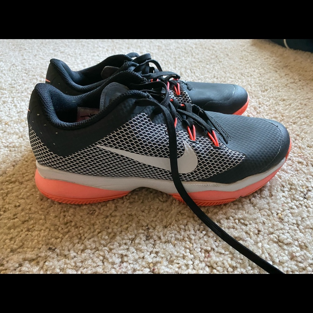 Nike tennis sneakers